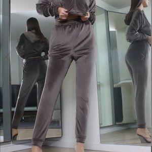 SKIMS Velour Joggers- Honey